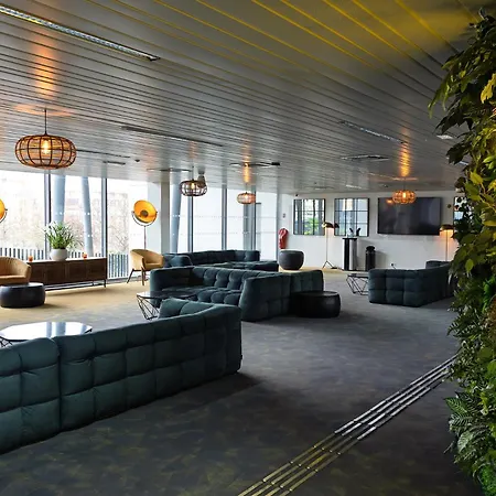 Hotel In 13 Paříž