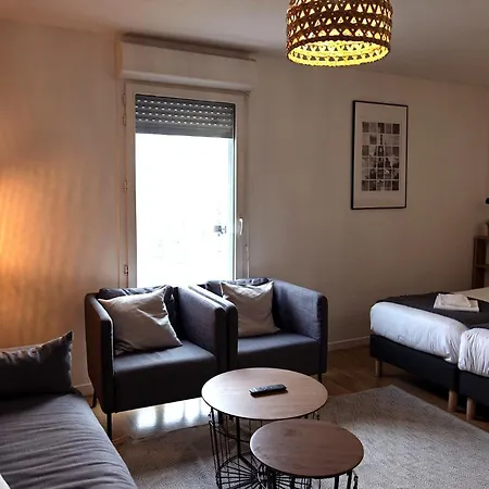 In 13 Hotel Paris