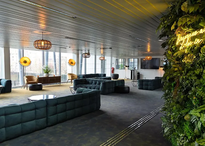 Hotel In 13 Paříž