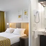 In 13 Hotell