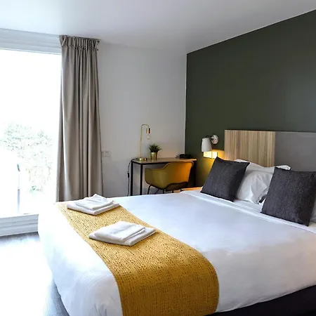 Hotel In 13 París