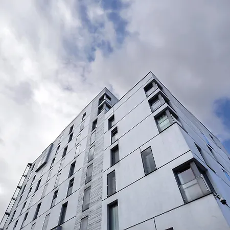 Hotel In 13