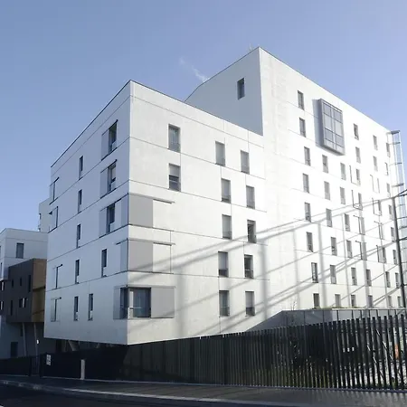 Otel In 13 Paris