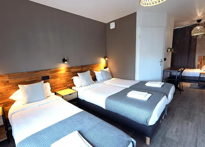 In 13 Hotel Paris