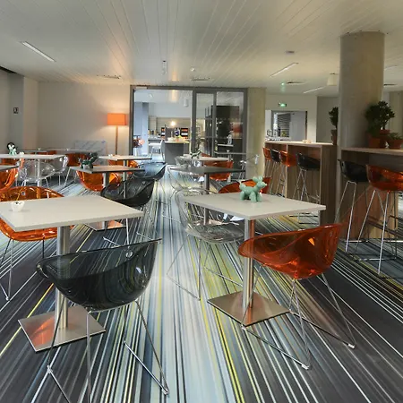 Hotel In 13 Paris