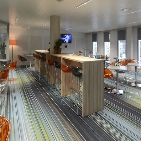 Hotel In 13